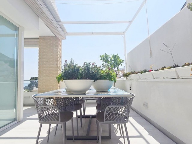Villa con 4 Dormitorios  en Benalmadena Pueblo