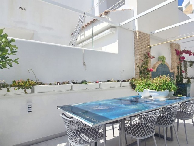 4 Bedrooms Villa in Benalmadena Pueblo