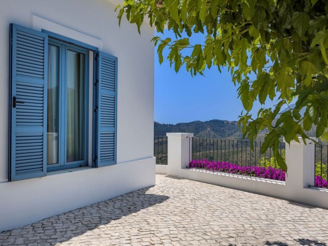Villa avec 5 Chambres  à Benahavís