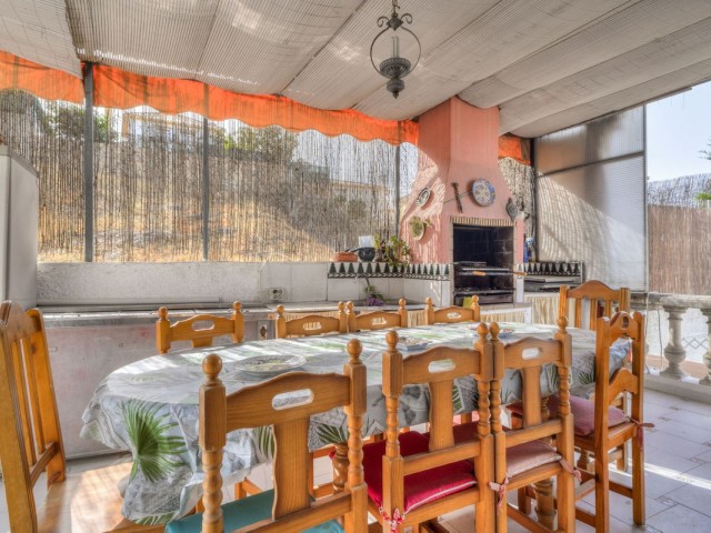 Villa con 5 Dormitorios  en Marbella