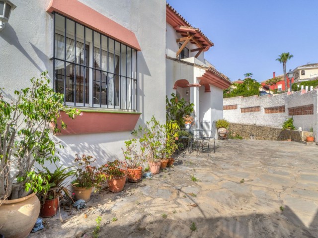 Villa con 5 Dormitorios  en Marbella