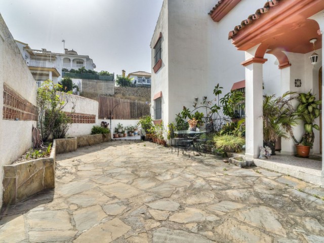 Villa con 5 Dormitorios  en Marbella