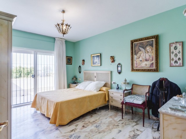 Villa con 5 Dormitorios  en Marbella