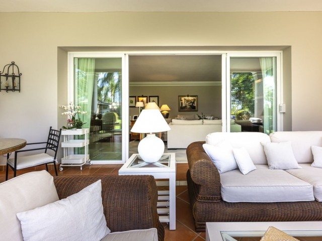 4 Bedrooms Villa in Guadalmina Alta