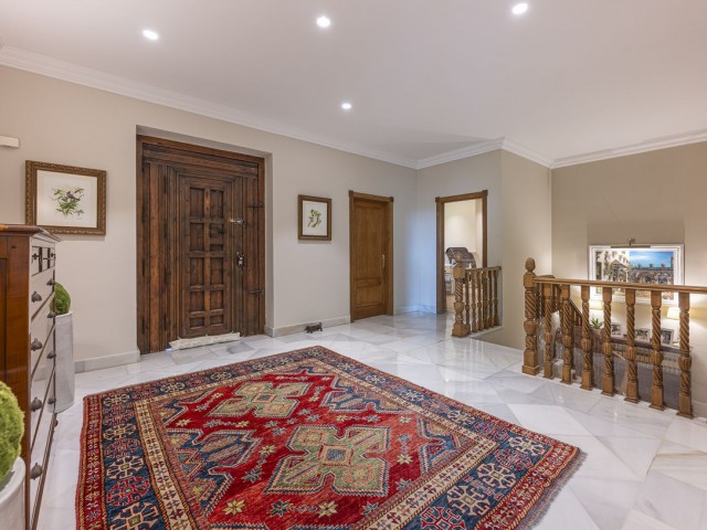 4 Bedrooms Villa in Guadalmina Alta