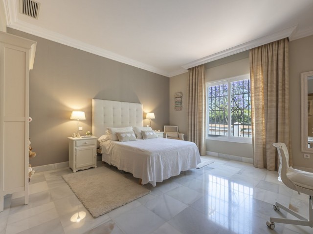 4 Bedrooms Villa in Guadalmina Alta