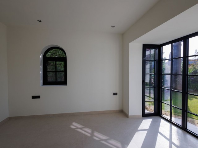 3 Bedrooms Villa in Sotogrande