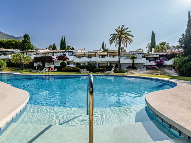3 Bedrooms Apartment in Sierra Blanca