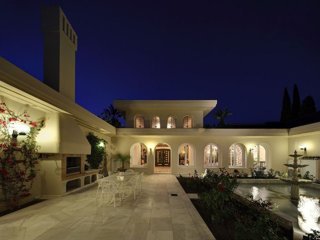 10 Bedrooms Villa in Río Real