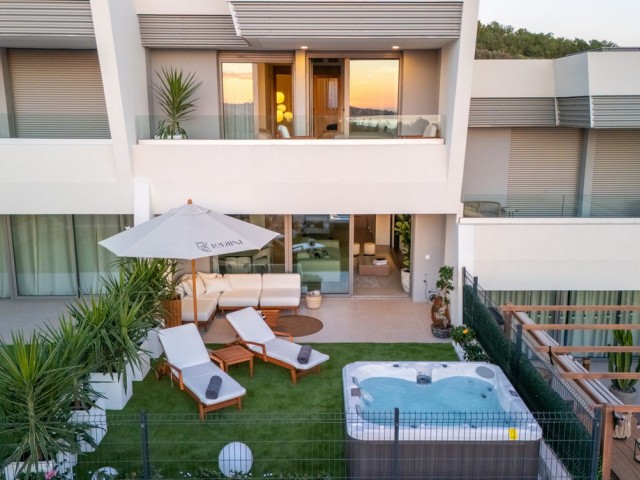 3 Slaapkamer Rijtjeshuis in El Chaparral