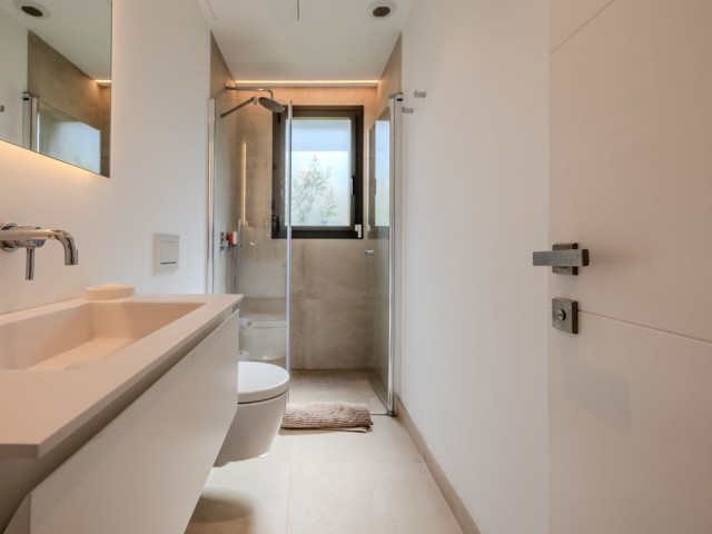 4 Bedrooms Villa in Puerto Banús