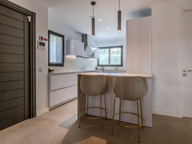 Villa avec 4 Chambres  à Puerto Banús