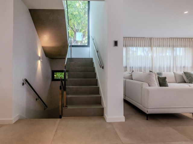 Villa avec 4 Chambres  à Puerto Banús
