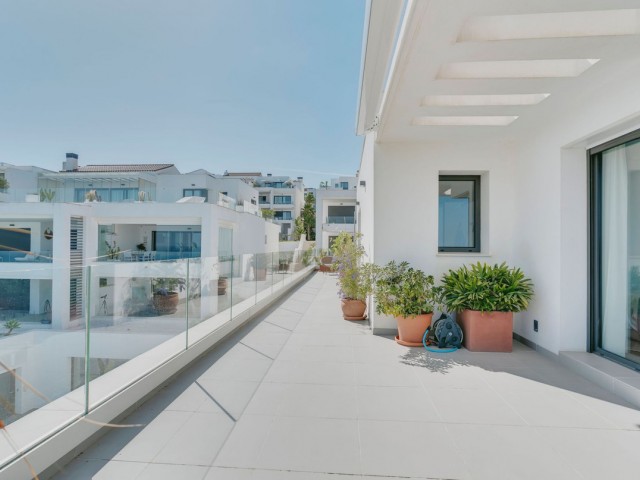 Penthouse avec 3 Chambres  à La Alcaidesa