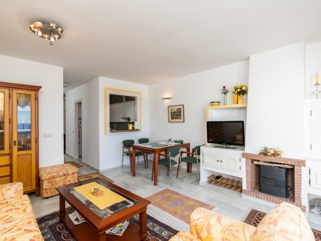 2 Bedrooms Apartment in Calahonda