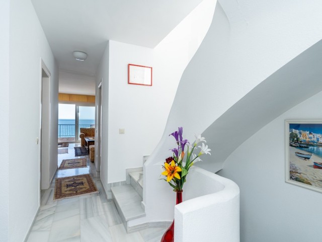 2 Bedrooms Apartment in Calahonda