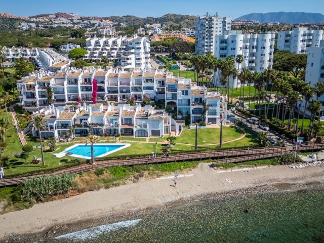 2 Bedrooms Apartment in Calahonda