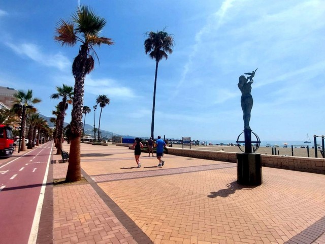 Commercial in Los Boliches