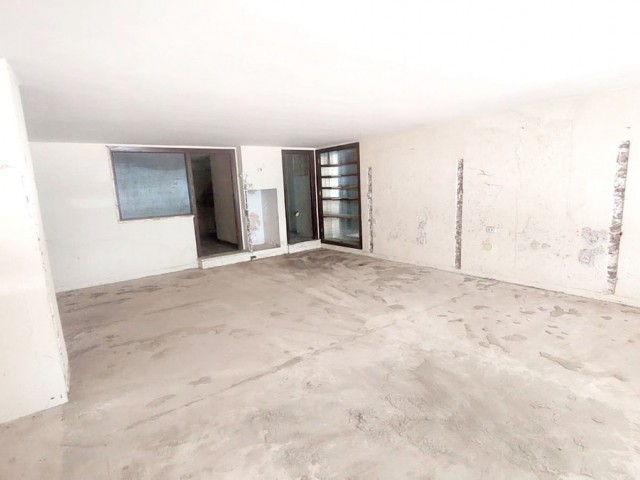 Commercial in Los Boliches