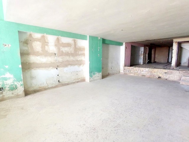 Commercial in Los Boliches