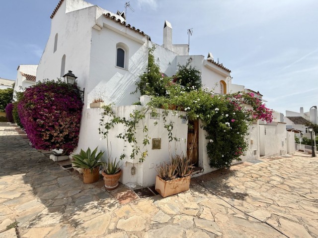 3 Bedrooms Townhouse in Nueva Andalucía