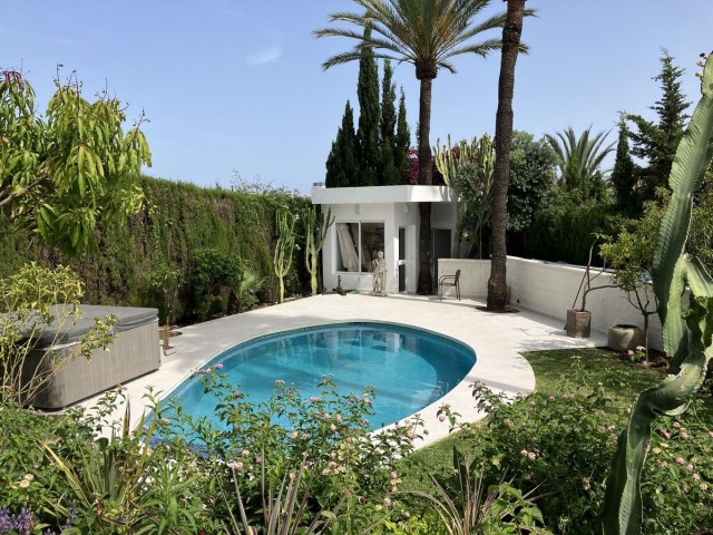 Villa con 6 Dormitorios  en Puerto Banús