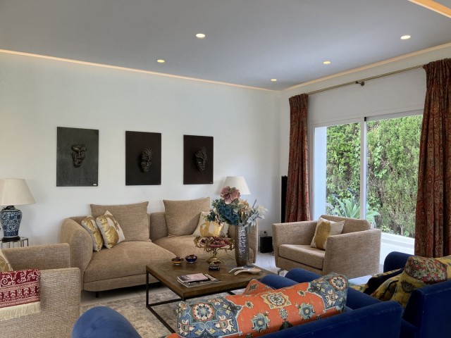 Villa con 6 Dormitorios  en Puerto Banús
