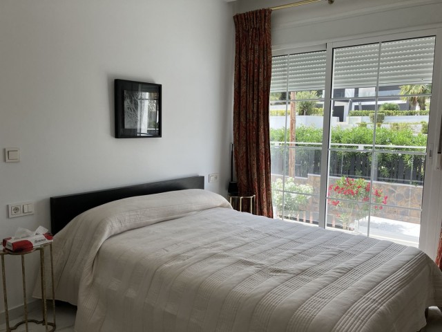 6 Makuuhuoneen Huvila Puerto Banús