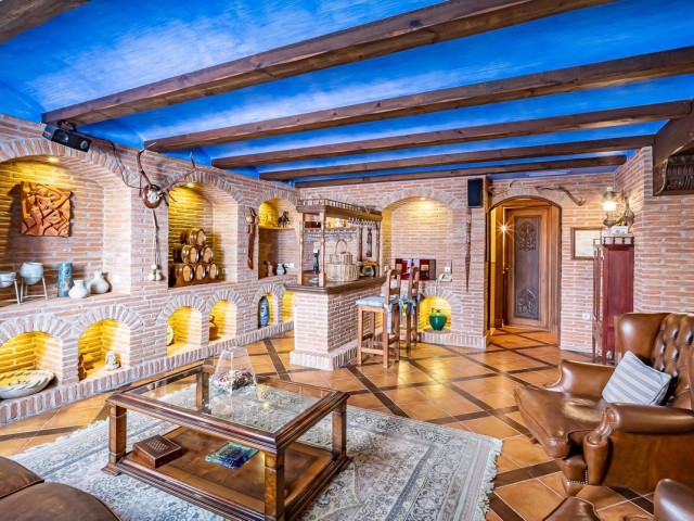 Villa con 7 Dormitorios  en Bahía de Marbella