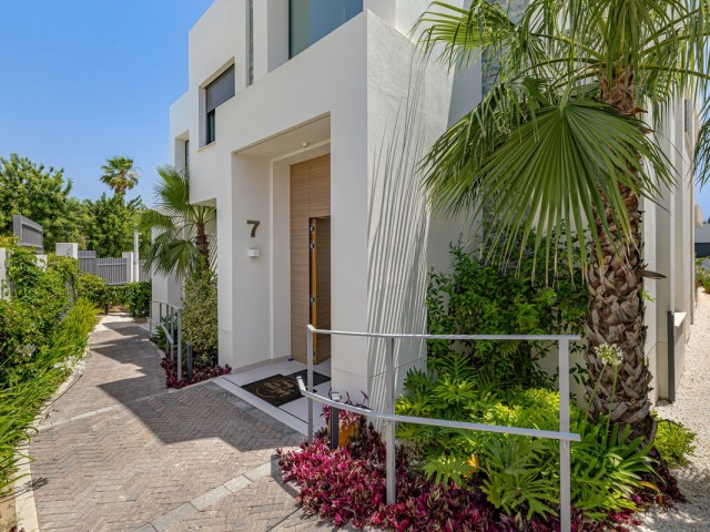 Villa con 5 Dormitorios  en Santa Clara