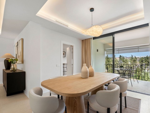 4 Bedrooms Townhouse in Nueva Andalucía