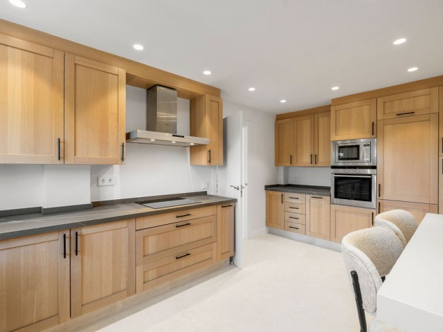 4 Bedrooms Townhouse in Nueva Andalucía