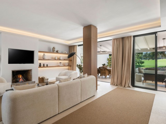 4 Bedrooms Townhouse in Nueva Andalucía