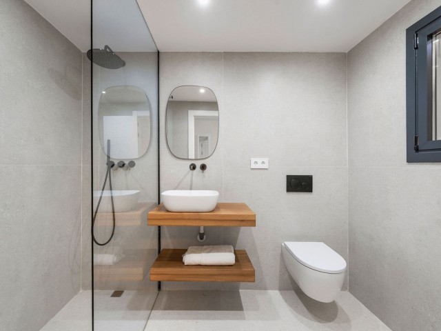 4 Bedrooms Townhouse in Nueva Andalucía