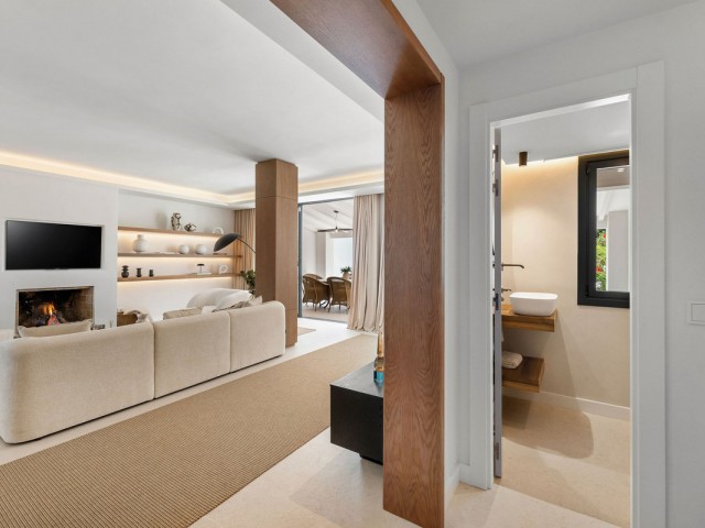 4 Bedrooms Townhouse in Nueva Andalucía