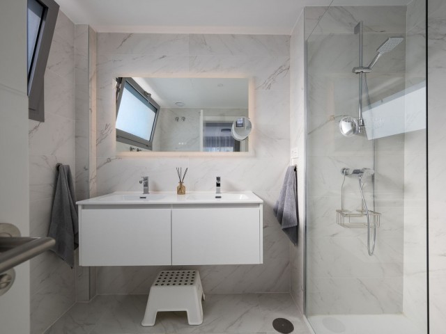 Apartamento con 3 Dormitorios  en El Chaparral