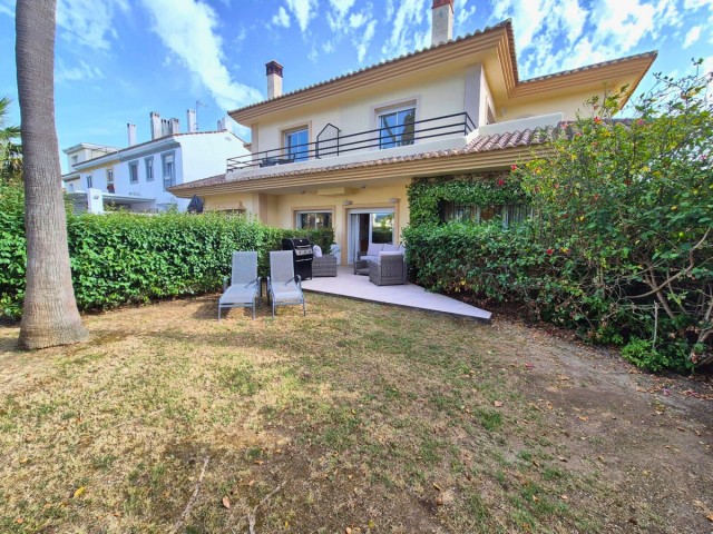 Villa avec 3 Chambres  à San Roque Club