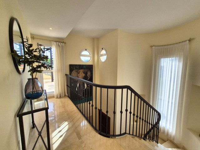 Villa avec 3 Chambres  à San Roque Club