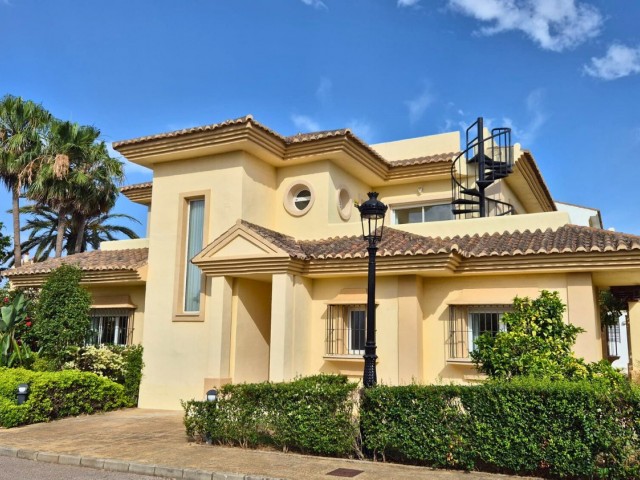 Huvila, San Roque Club, R5076868