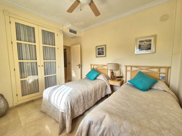 3 Makuuhuoneen Huvila San Roque Club