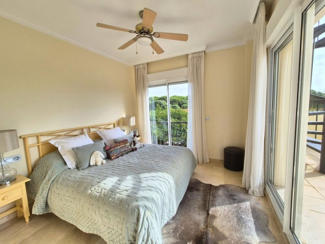 3 Makuuhuoneen Huvila San Roque Club