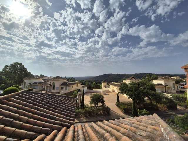 3 Makuuhuoneen Huvila San Roque Club