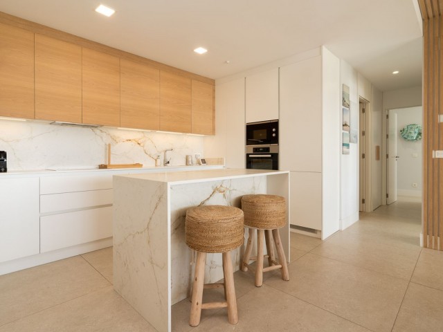 Apartamento con 2 Dormitorios  en Benahavís