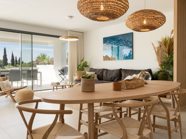 Apartamento con 2 Dormitorios  en Benahavís