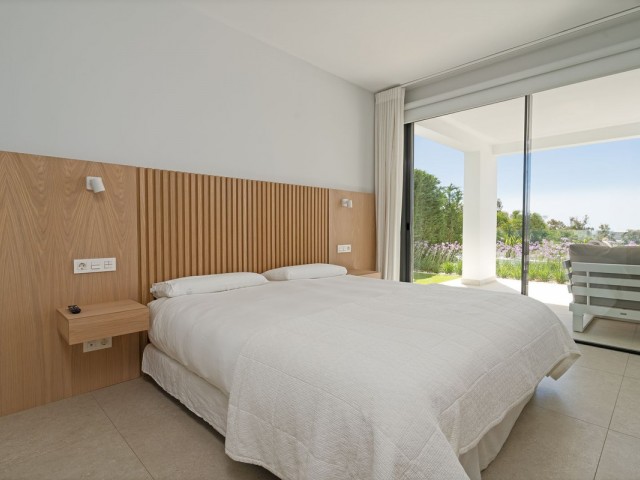 Apartamento con 2 Dormitorios  en Benahavís