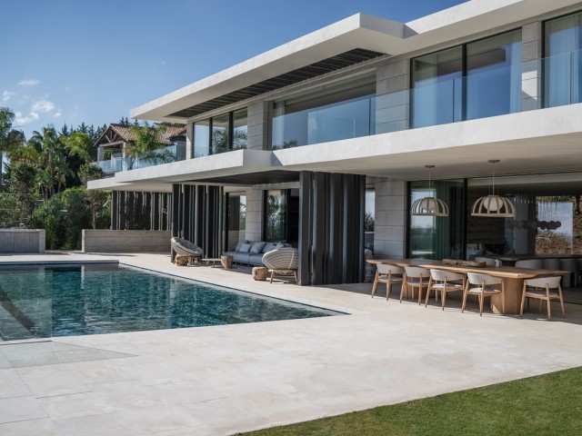 5 Bedrooms Villa in Sotogrande