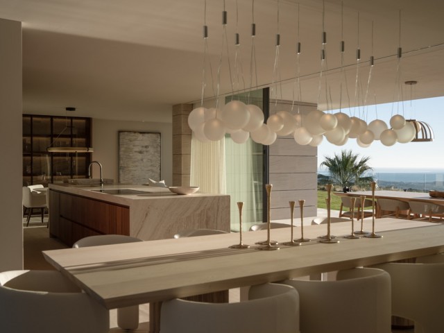 5 Bedrooms Villa in Sotogrande