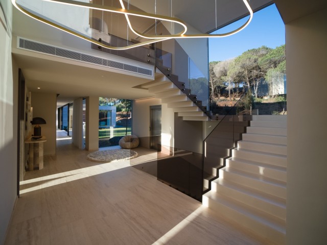 5 Bedrooms Villa in Sotogrande