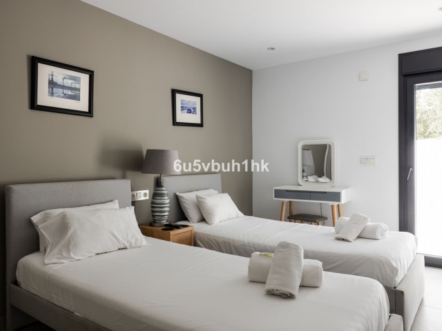 5 Bedrooms Townhouse in El Rosario