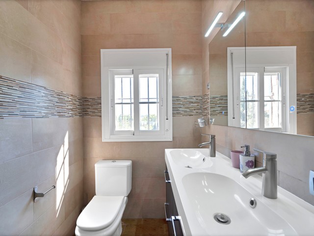 Villa con 7 Dormitorios  en Marbella